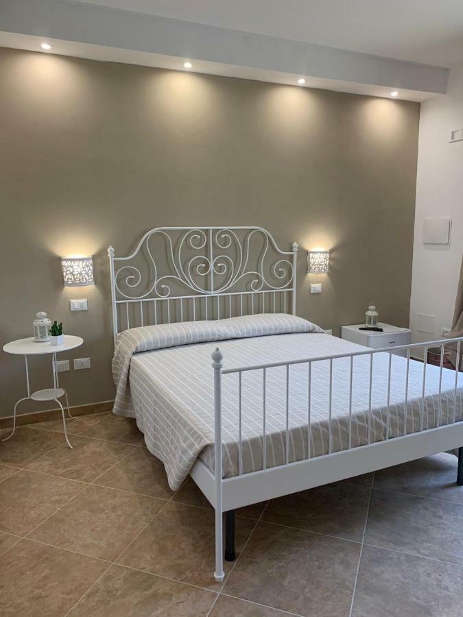 Le Tre Colonne Bed & Breakfast Melendugno Exterior photo